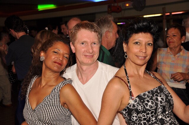 min 2009 05 06 cargo club 198